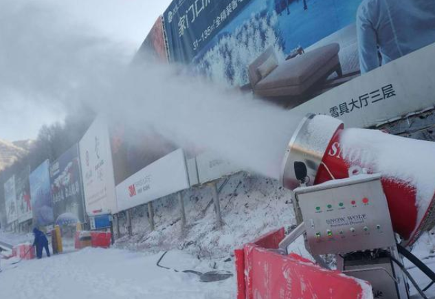 室外滑雪場建設(shè)怎么才能更加安全？