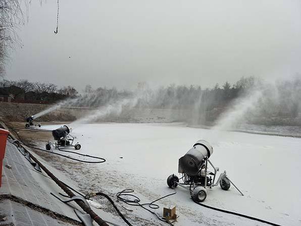 自動(dòng)化造雪機(jī)